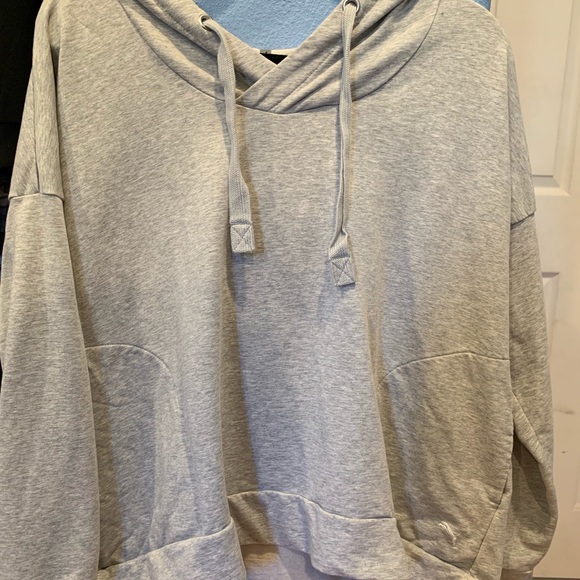 Puma Hoodie - Picture 1 of 4